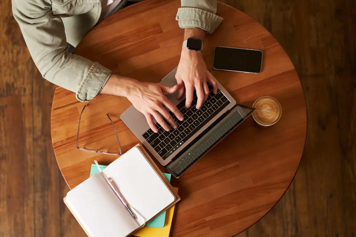 Freelancing vs Full-Time Job: Which Makes More Money in 2026?